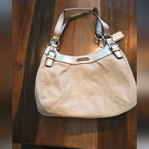 Coach Off-White Leather Shoulder Bag